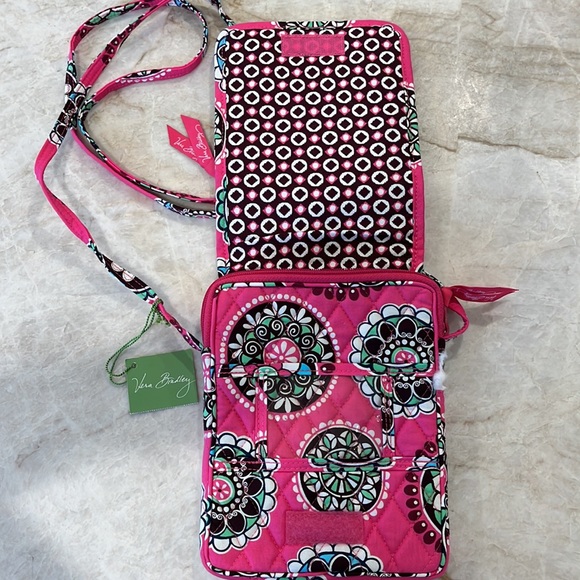 💗NWT💗 Vera Bradley Cupcakes Pink Mini Hipster - Picture 3 of 7